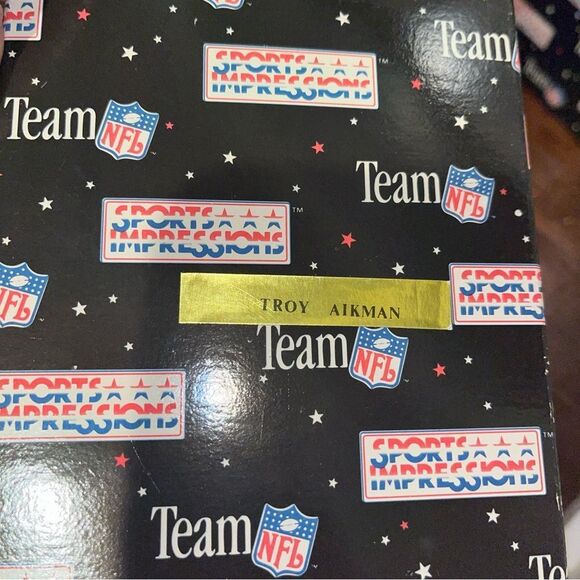 SPORTS IMPRESSIONS NFL DALLAS COWBOYS TROY AIKMAN PORCELAIN FOOTBALL FIGURE 1993 - Picture 6 of 8